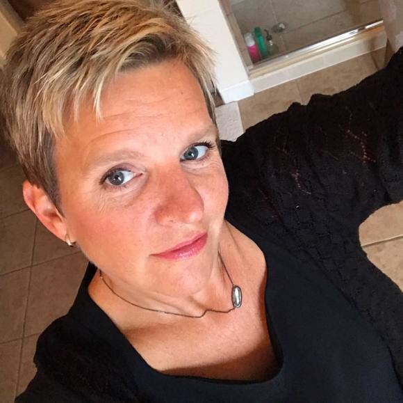 Meet your Posher, Tracy - Picture 1 of 1